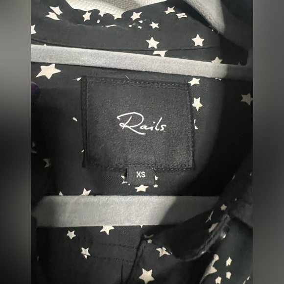 Rails Black and White Star Constellation Button Front Top XS - Picture 6 of 9